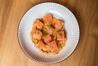 Daus De Salmó Marinat, Romesco I Cibulet