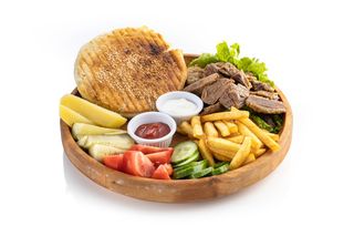  Бауырдак из говядины на тарелке