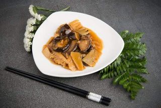 S57 Bambù e funghi saltati