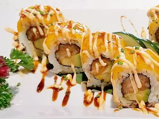 158. Salmón cheddar roll (8 pzs.)