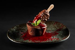 Шоколадово суфле със сладолед Тоблерон