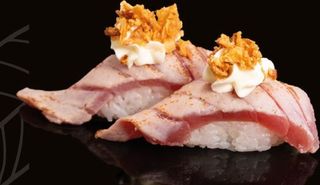 219.Nigiri maguro cipolla - 2 pezzi