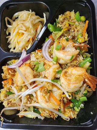 Ryż smażony z krewetkami