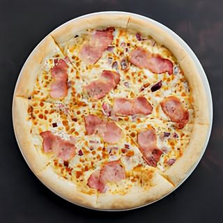 Пица с бекон и лук