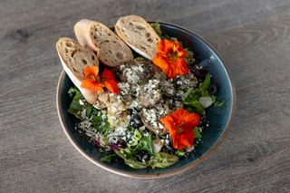 SAŁATKA Z WĄTRÓBKĄ