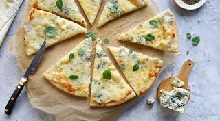 Пицца "Четыре сыра"