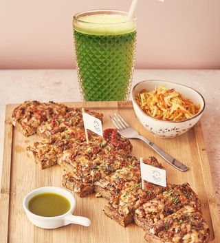 Combo Pana Cheesy Grill + Zumo Mediano