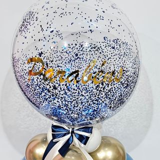Arranjo de balão de feliz aniversário
