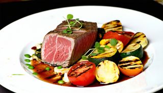 Tonno scottato con verdure grigliate