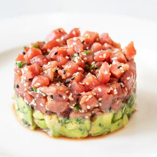188. Tartar De Atún Y Aguacate (4 Uds.)