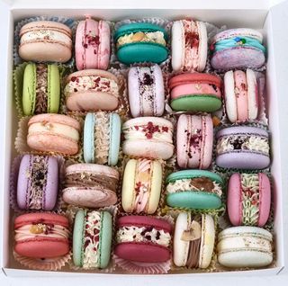 Макарон коробочка (25шт)