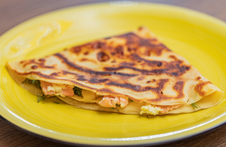 Crepe with cream cheese and salmon/Блин с крем-сыром и лососем