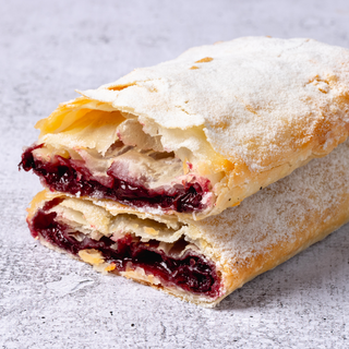 Bakina pita sa višnjom 100g