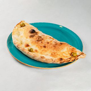 Pizza Calzone preklopljena
