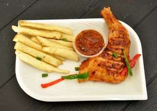 Quarter Grilled Chicken and Chips