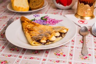 Блин с шоколадом и бананом