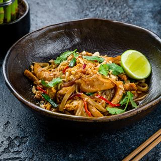 Pad Thai w/ Chicken