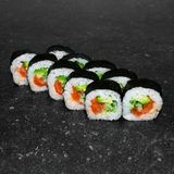 Футомакі лосось