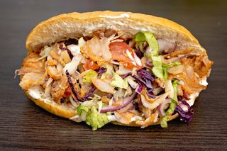 Doner de pui  + 1 porție de cartofi prăjiți-650g
