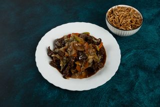 Noodle sa svinjetinom