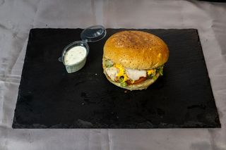 Пилешки бургер