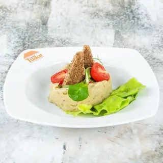 Salată de vinete cu roșii