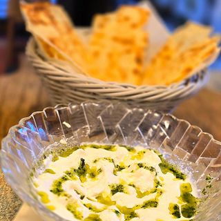 Burrata Stracciata Amb Pesto