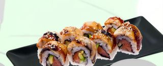 A41. Uramaki De Anguila Con Salsa