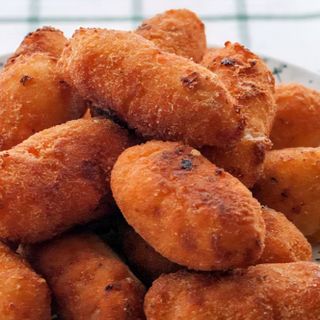 Croquetas De Secreto Y Miel
