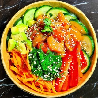 Поке Боул з лососем