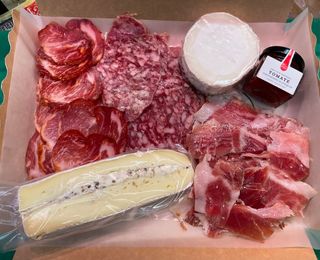 Bandeja regalo , cena , picoteo ibericos 4/5 personas