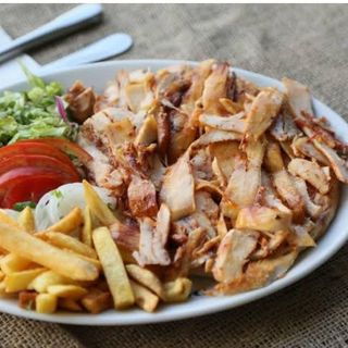 Plato Ensalada Kebab Con Patatas +lata