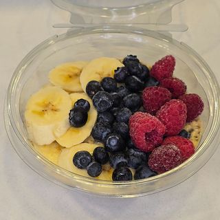 Kaša sa šumskim voćem