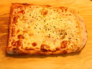 Pizza Carbonara (35 Cm. X 20 Cm.)