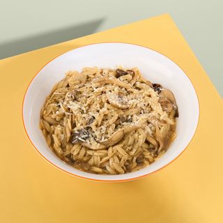 Орзо «Качо е пепе» з грибами