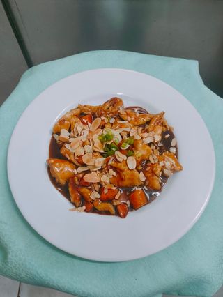 162. Pollo alle mandorle