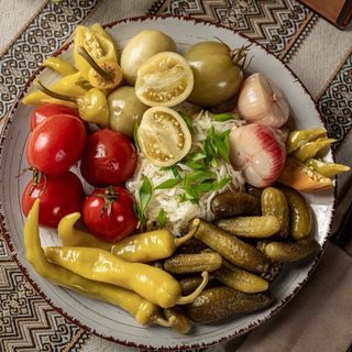 Помідор бочковий червоний