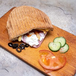 Тост с шунка голям 1бр