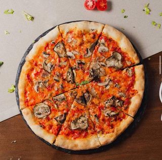 Pizza Kraljice Jelene