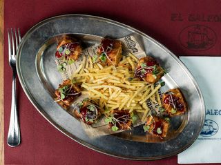 Bocados De Queso Brie Crujiente Con Confitura De Fresas & Limón