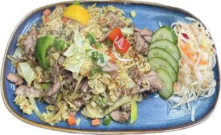 138.Ryż smażone z cielęciną