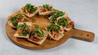 Bruschetti sa lososom