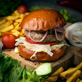 Basic burger + garnish