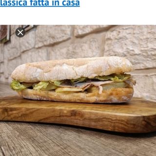 Porchetta, melanzane sott'ottolio, piccante, patatine fritte, insalata