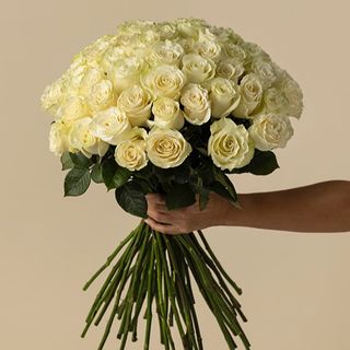 Ramo de 50 rosas blancas