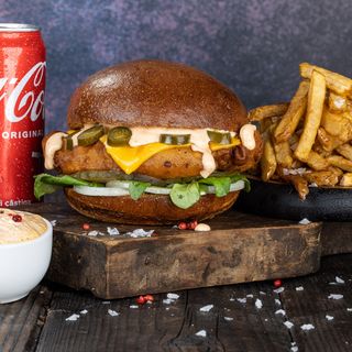 Meniu Burger cu Pui Picant