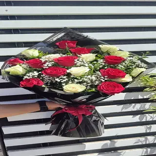 Bouquet Le Rouge Et Blanc (Fleurs Importées)