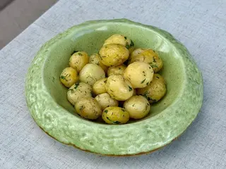 Молода картопля (230g)