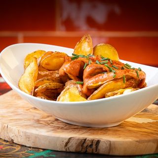 Pétalos de patatas bravas 