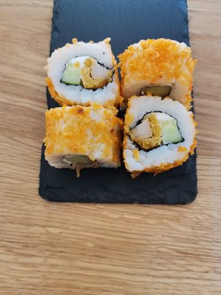 Урамаки хрупкаво пиле (4бр)